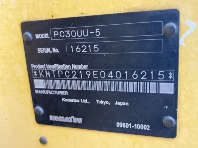 KOMATSU PC30UU-5