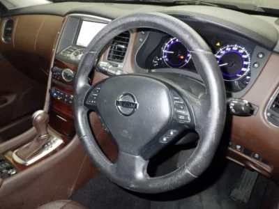Nissan SKYLINE CROSSOVER
