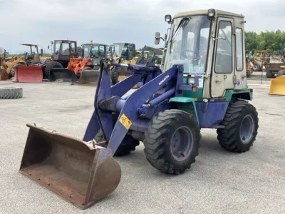 KOMATSU WA40-3E