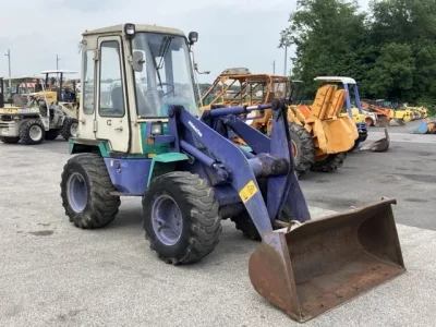 KOMATSU WA40-3E