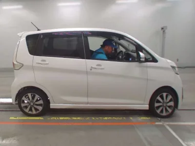 Mitsubishi EK CUSTOM
