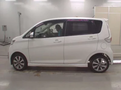 Mitsubishi EK CUSTOM