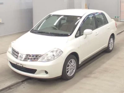 Nissan TIIDA LATIO