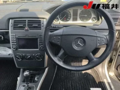 Mercedes-Benz B CLASS