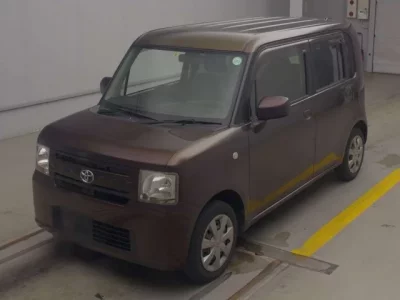 Toyota PIXIS SPACE