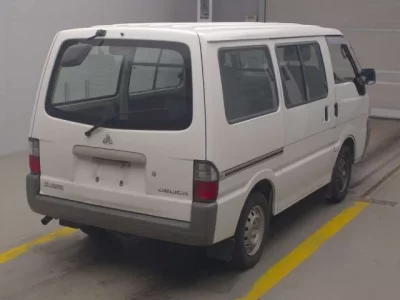 Mitsubishi DELICA