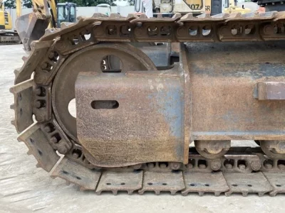 KOMATSU PC120-8