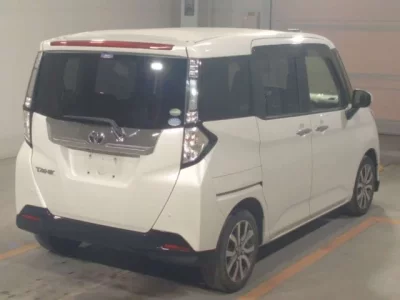 Toyota TANK