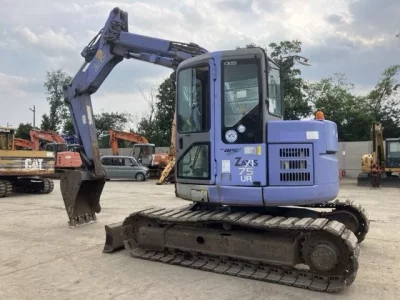HITACHI ZX75UR