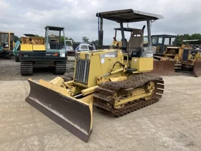 KOMATSU D20P-7