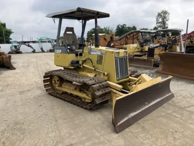 KOMATSU D20P-7