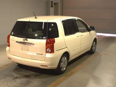 Toyota RAUM