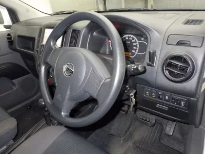 Nissan AD