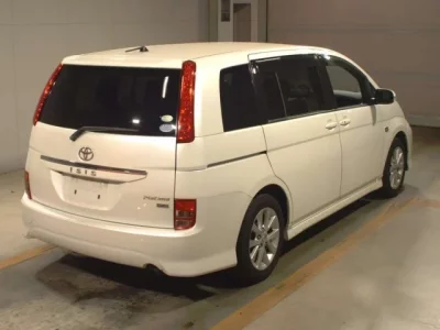Toyota ISIS