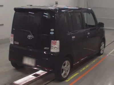 Toyota PIXIS SPACE