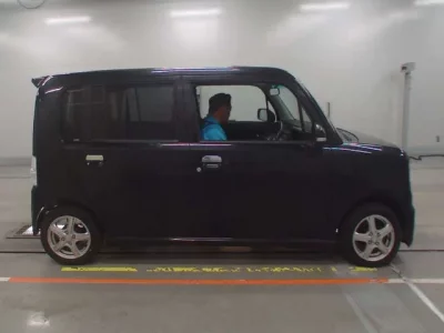 Toyota PIXIS SPACE