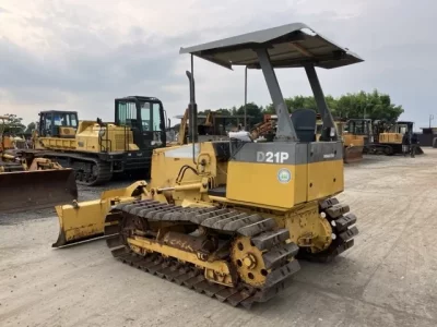 KOMATSU D21P-7E