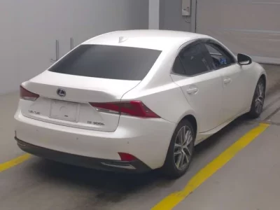 Lexus IS