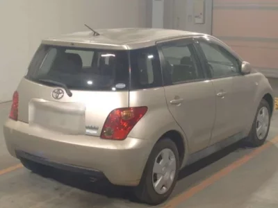 Toyota IST