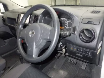Nissan AD