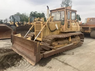 KOMATSU D40P-3