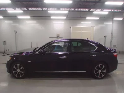 Lexus LS
