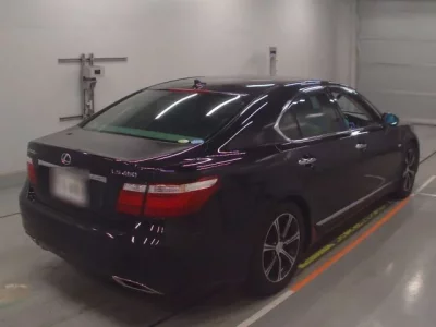 Lexus LS