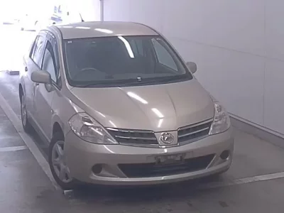 Nissan TIIDA LATIO