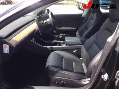 Tesla MODEL3