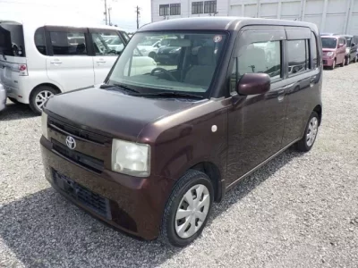Toyota PIXIS SPACE
