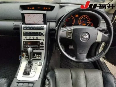 Nissan STAGEA