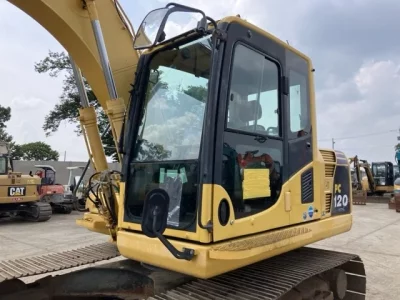 KOMATSU PC120-8