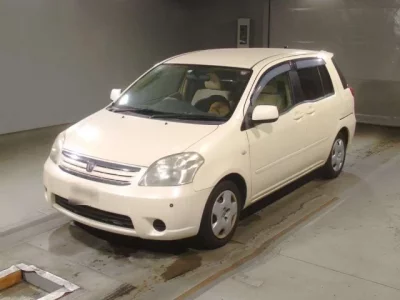 Toyota RAUM