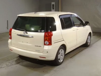 Toyota RAUM