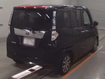 Toyota TANK