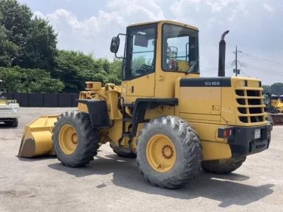 KOMATSU WA100-3