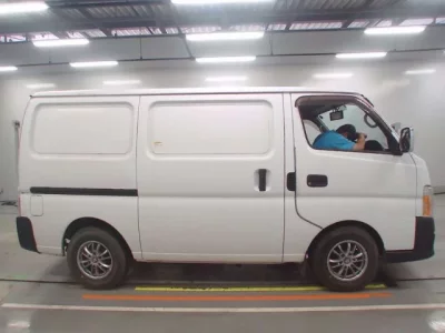 Nissan CARAVAN VAN