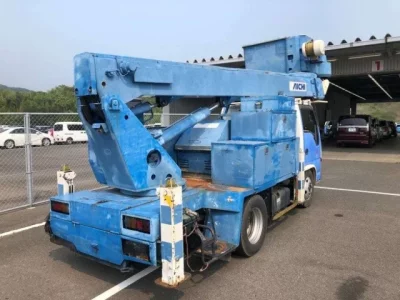 Isuzu ELF