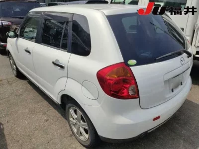 Mazda VERISA