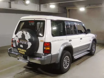 Mitsubishi PAJERO