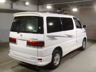 Toyota HIACE REGIUS