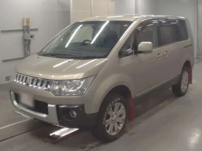 Mitsubishi DELICA D5