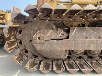 KOMATSU D40P-5