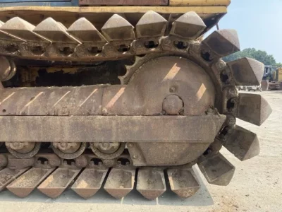 KOMATSU D40P-5