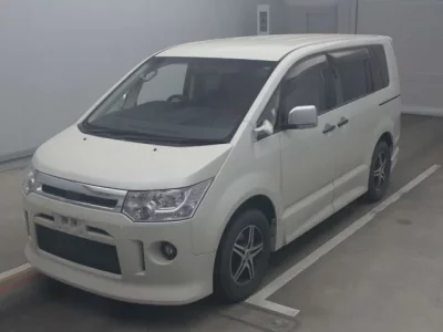 Mitsubishi DELICA D5