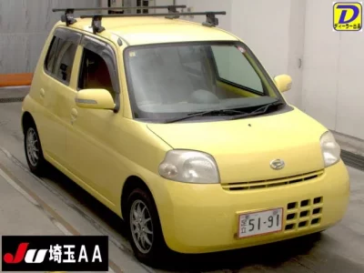 Daihatsu Esse