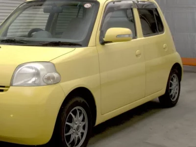 Daihatsu Esse
