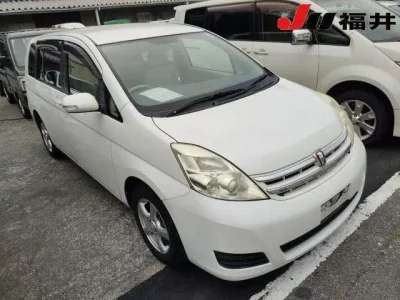 Toyota ISIS