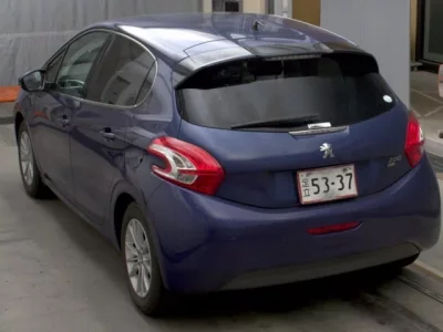 Peugeot 208
