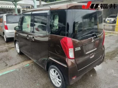 Mitsubishi EK SPACE